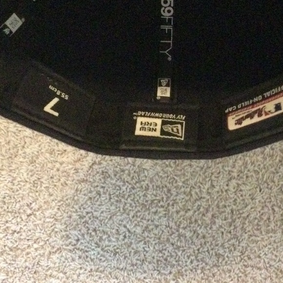 Boston Red Socks Hat - Picture 4 of 4